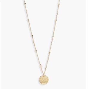 Bee pendant necklace